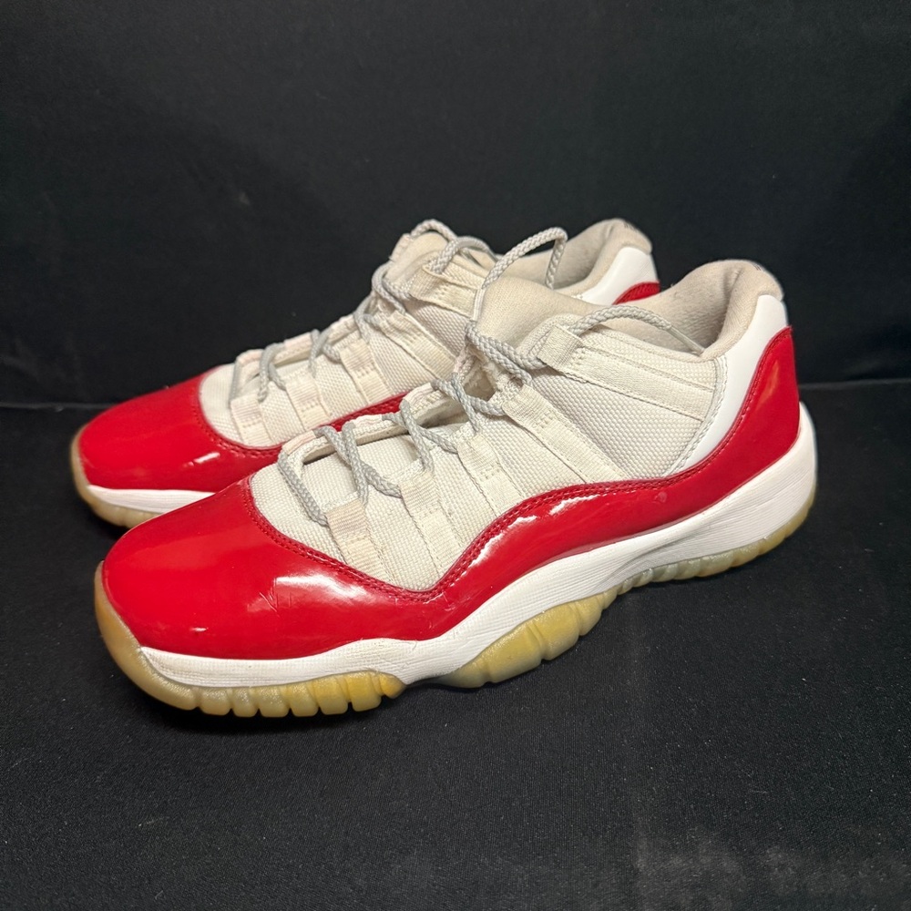 Jordan retro low red cherry